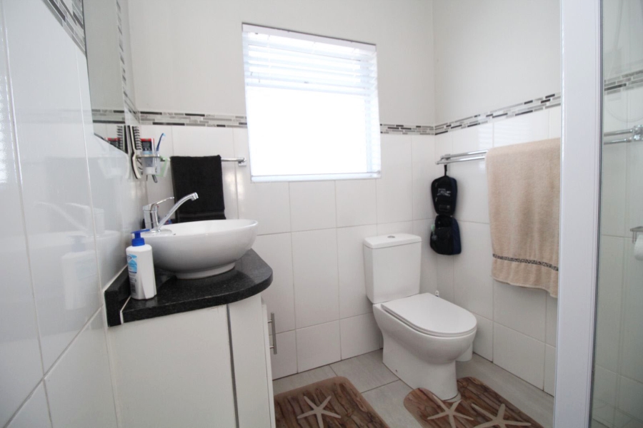 2 Bedroom Property for Sale in Vredenburg Western Cape